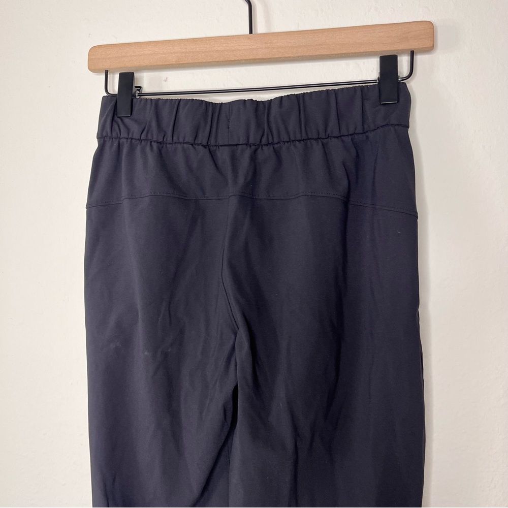Lululemon Women's Black On the Fly Jogger Luxtreme Size 2 W5CPJS Drawcord - Picture 8 of 12